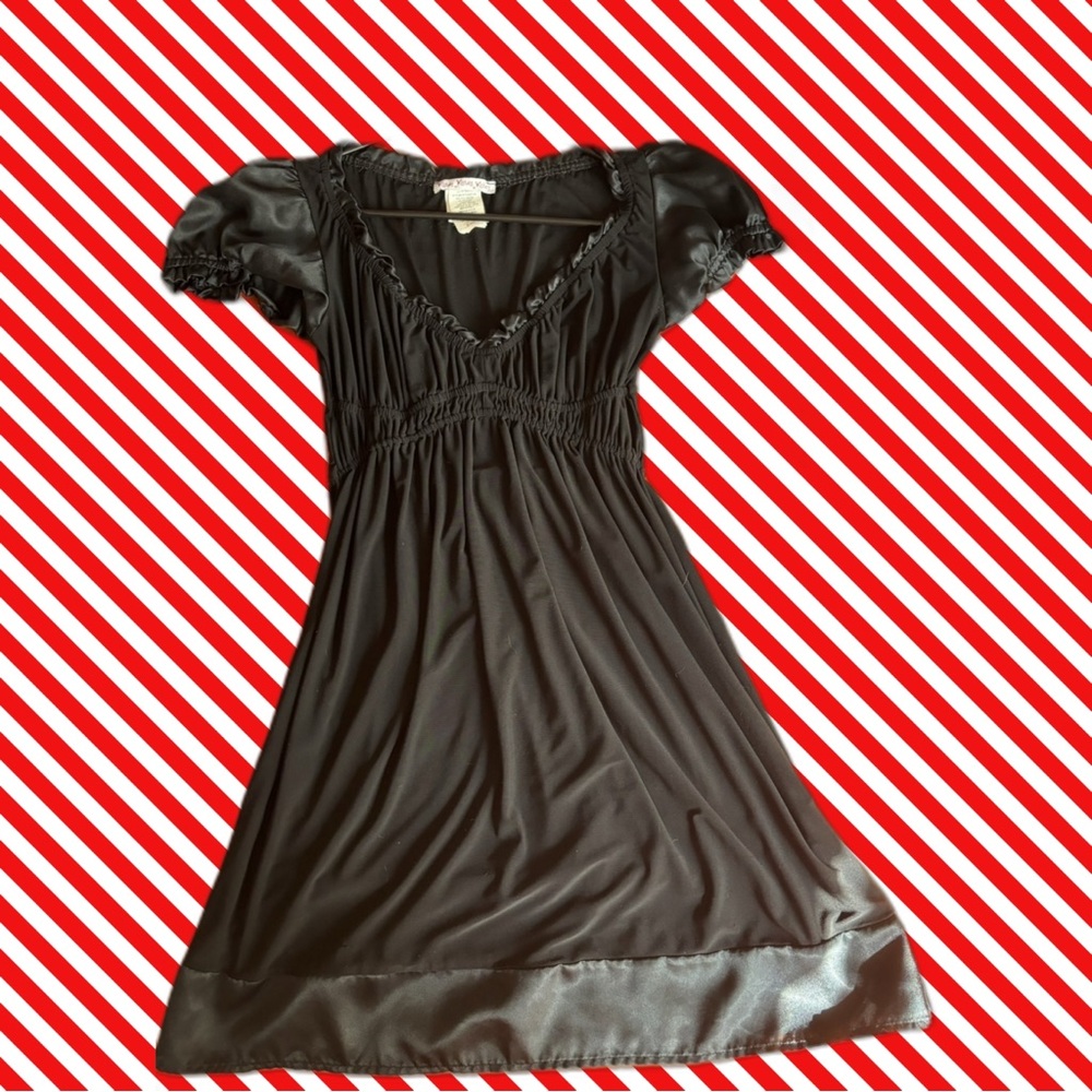 Cute preloved dress-Size Small